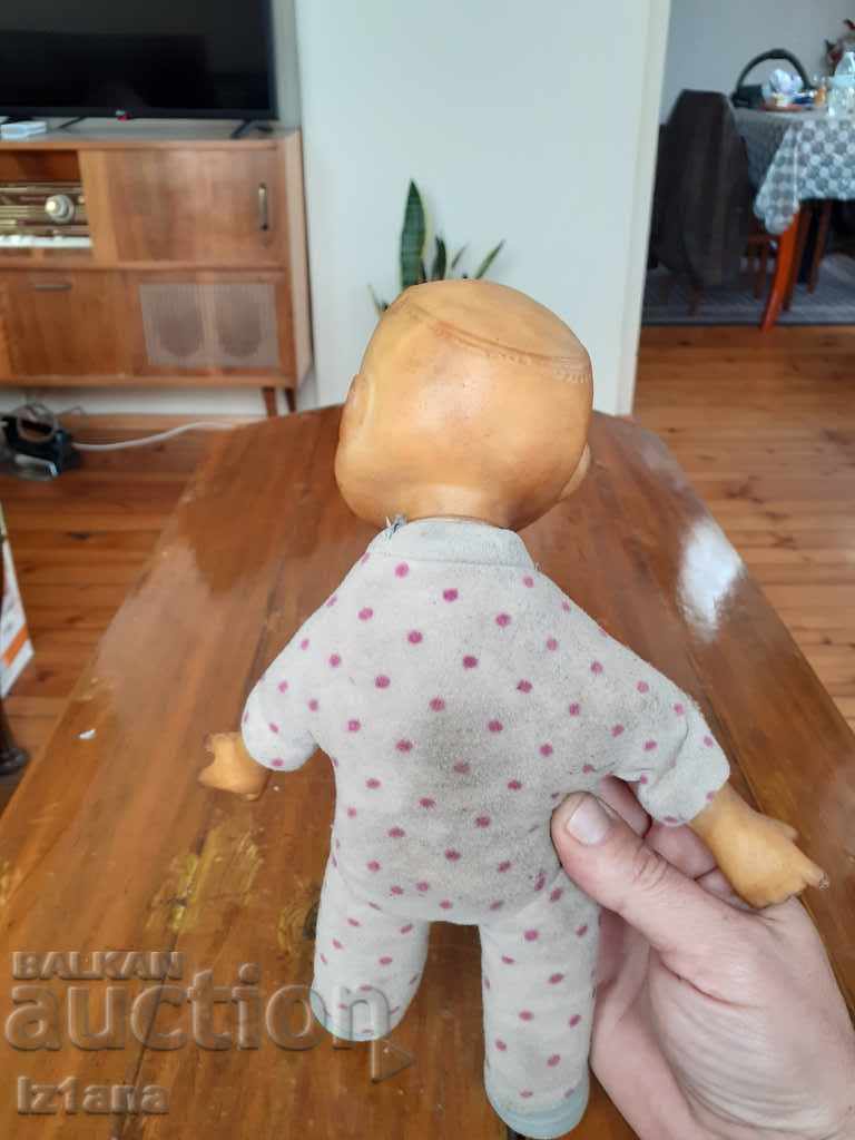 Livrarea păpușă vechi Livrarea păpușă vechi