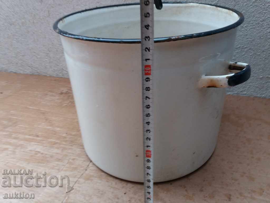 Delivery of OLD ENAMELED LARGE SOC. POT