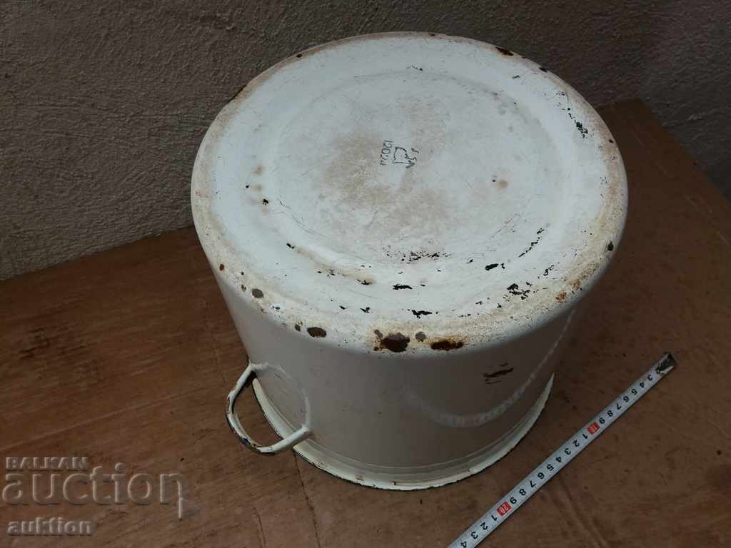OLD ENAMELED LARGE SOC. POT - 7