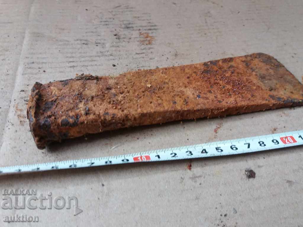 Delivery of OLD MASSIVE FORGED DAGGER, WEDGE, WOOD AND METAL CUTTER Delivery of OLD MASSIVE FORGED DAGGER, WEDGE, WOOD AND METAL CUTTER