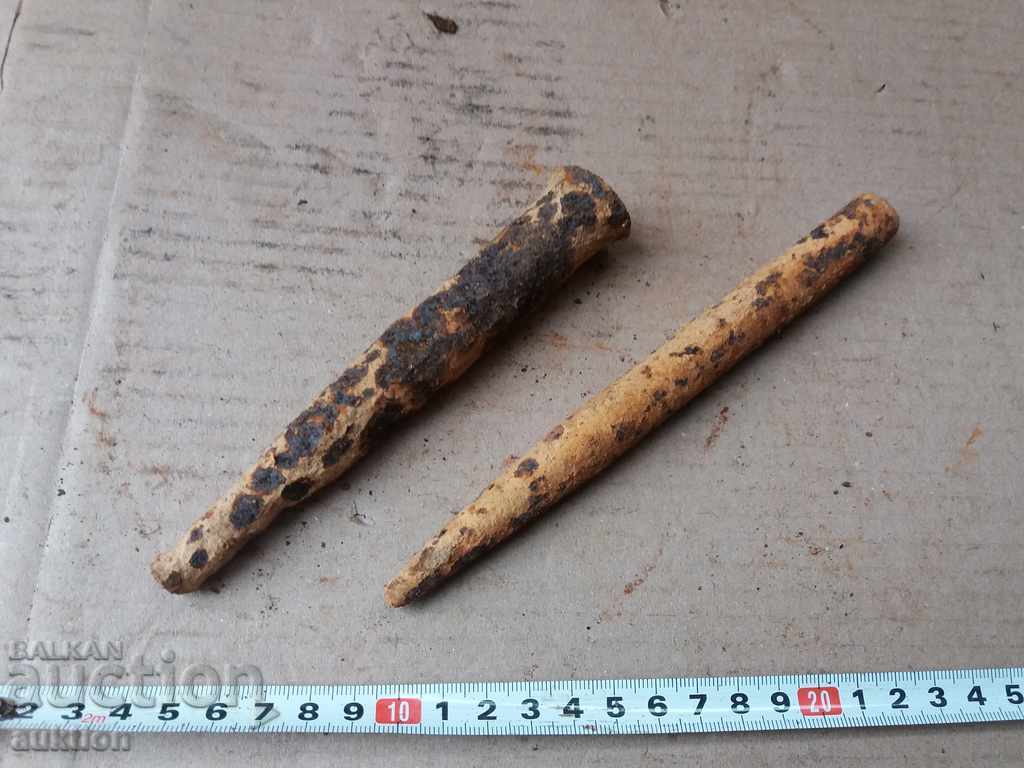 LOT OF TWO FORGED WEDGES, CUTTER with price 1.49 BGN | € 0.76