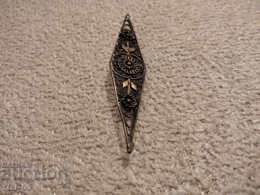 Delivery of Old filigree brooch Delivery of Old filigree brooch