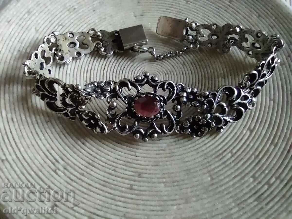 Auction Silver BRACELET, necklace ALMANDINE Garnet, and silver 835 Auction Silver BRACELET, necklace ALMANDINE Garnet, and silver 835
