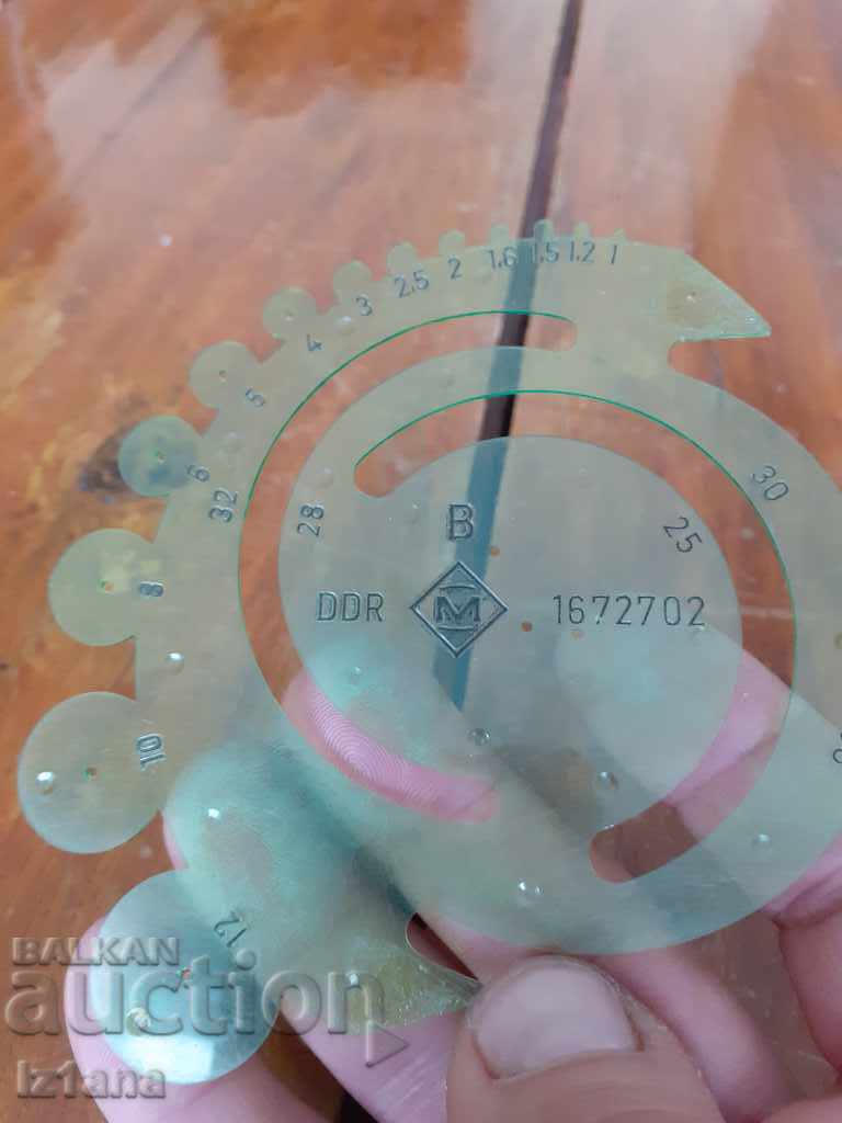 Auction Old drawing template Auction Old drawing template