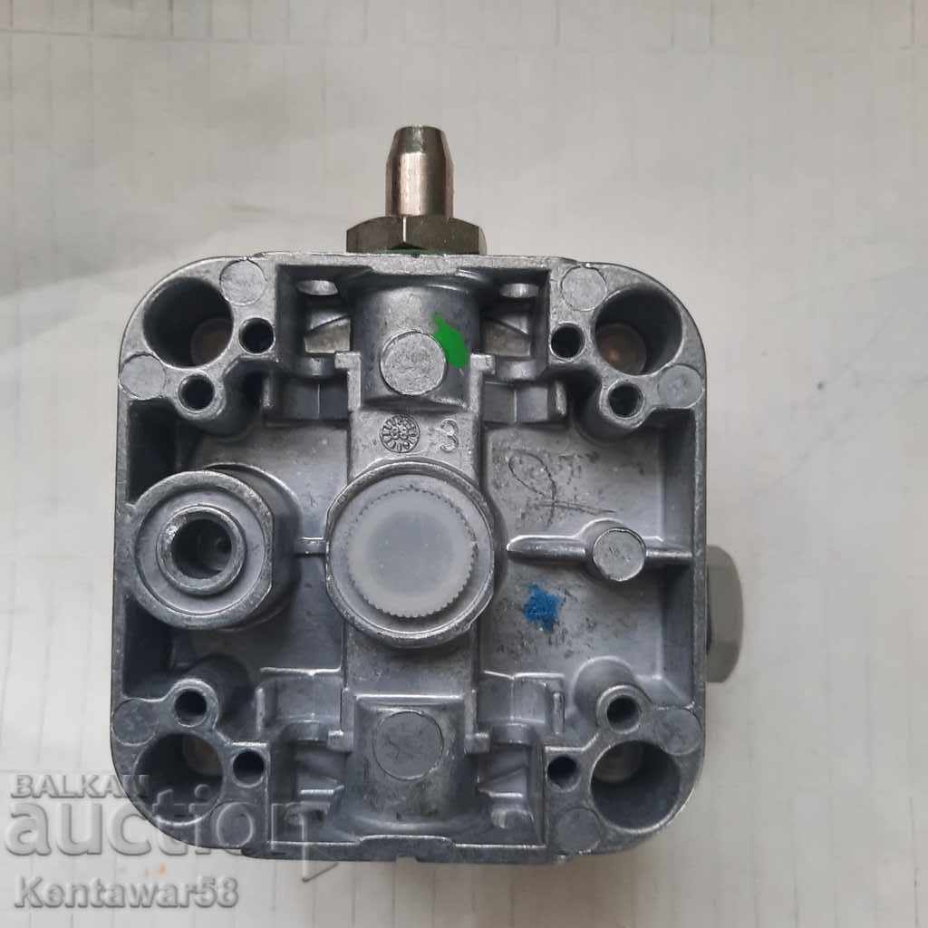 Auction Pressure switch "DUNGS" GW 50 A4 - new Auction Pressure switch "DUNGS" GW 50 A4 - new