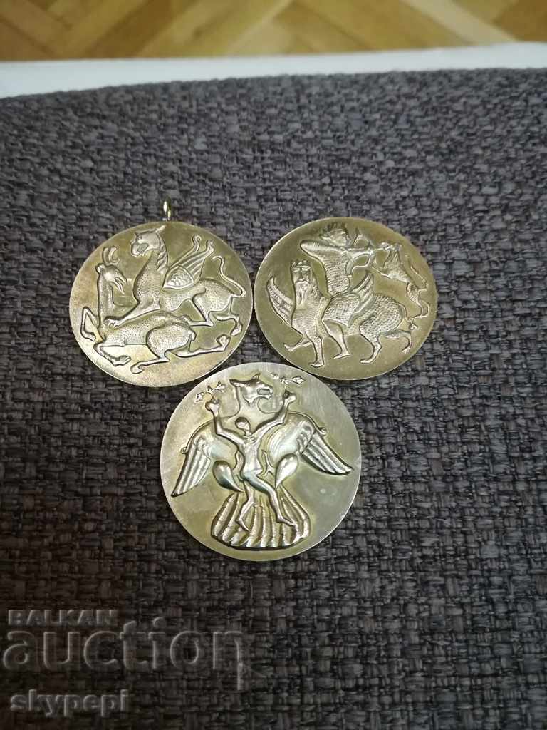 GOLDEN TREASURE medallions