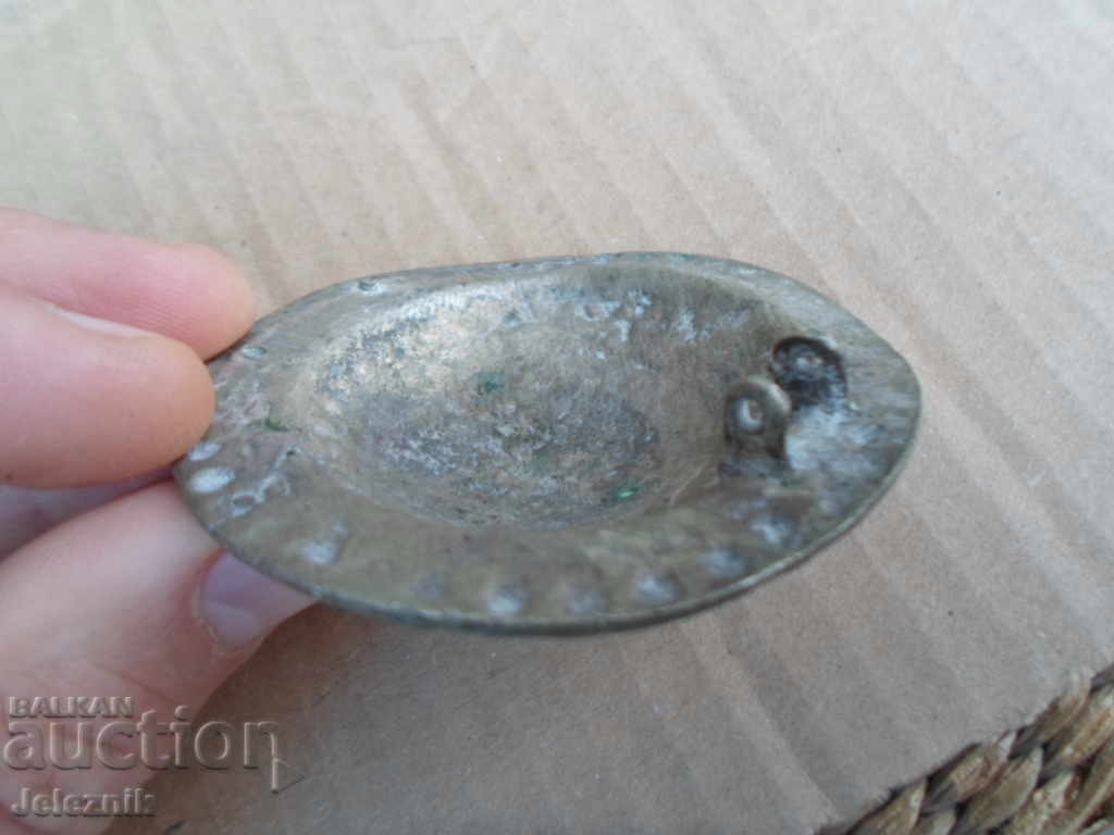 Licitație riadak sachanov etnografski element s dvuglav orel