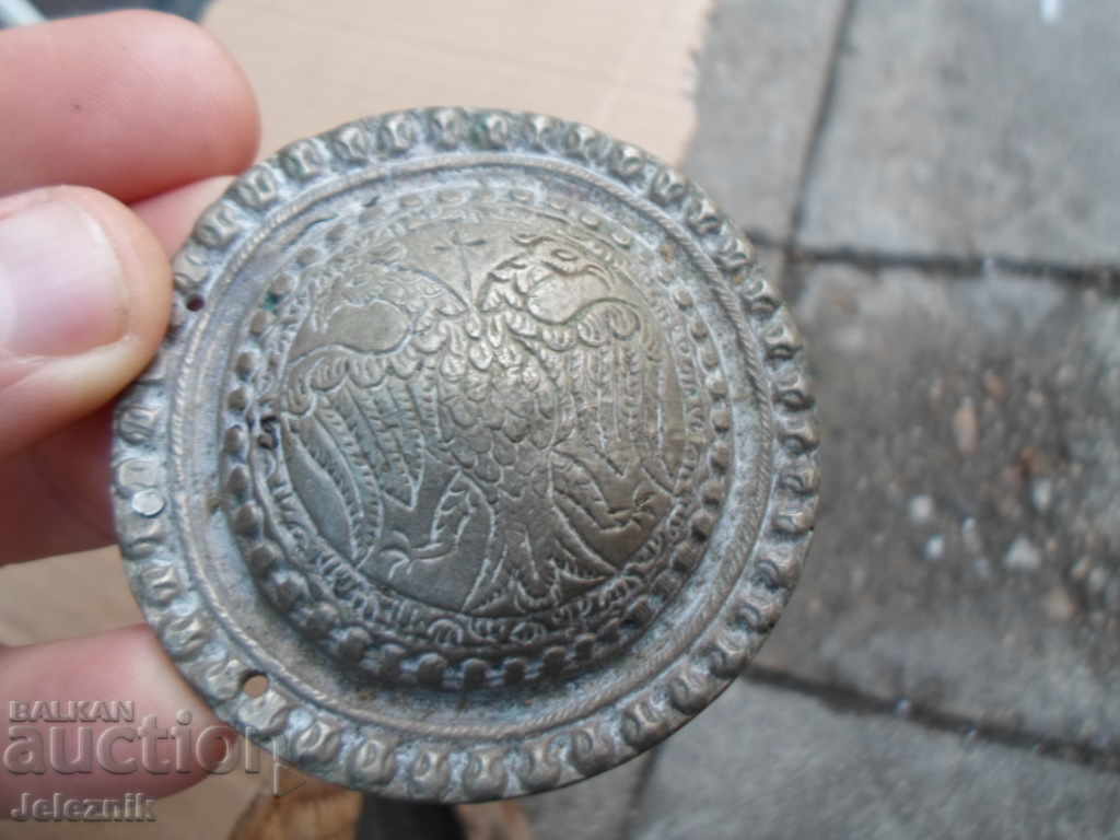 Livrarea riadak sachanov etnografski element s dvuglav orel