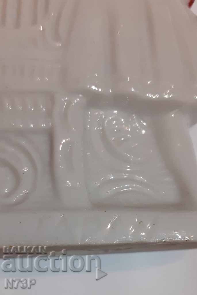 OLD PORCELAIN FIGURE. MADE IN JAPAN. - 7 OLD PORCELAIN FIGURE. MADE IN JAPAN. - 7