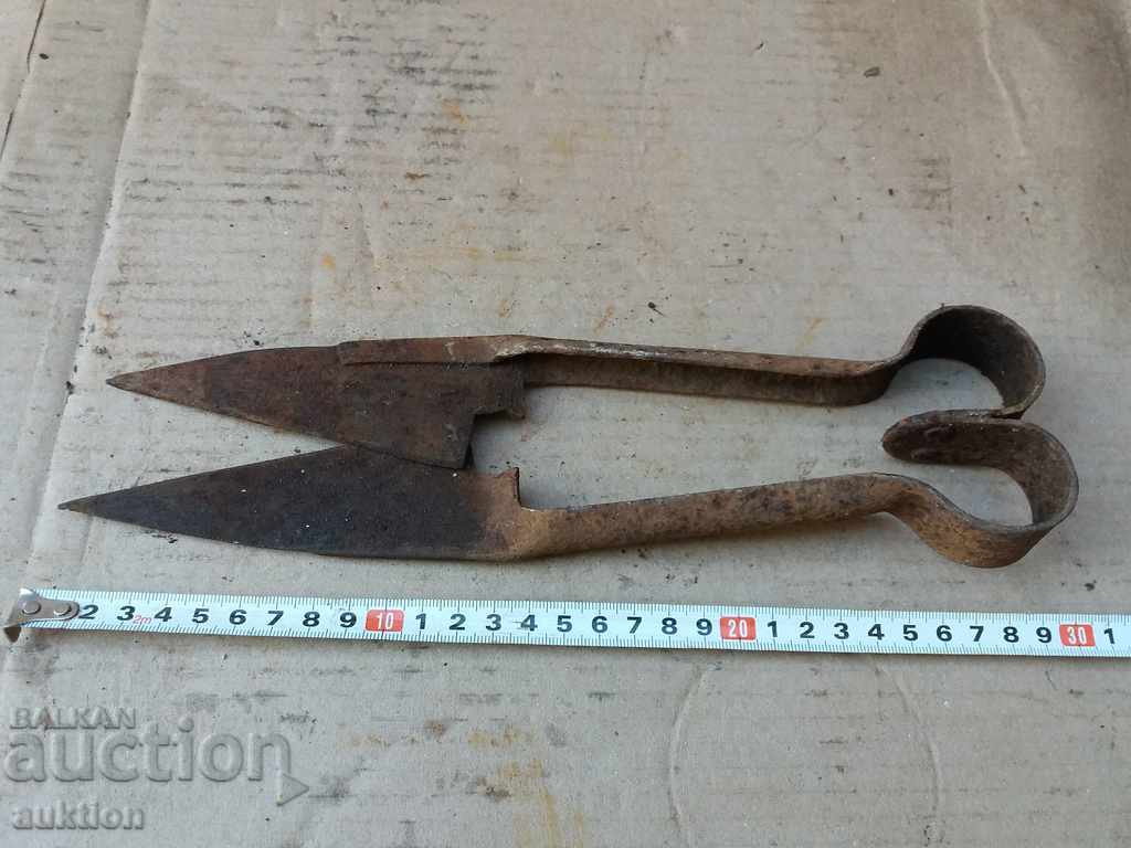 STAR HORSES HANDLE FOR SHEEPING THE SHEEP with price 2.99 BGN | € 1.53 STAR HORSES HANDLE FOR SHEEPING THE SHEEP with price 2.99 BGN | € 1.53