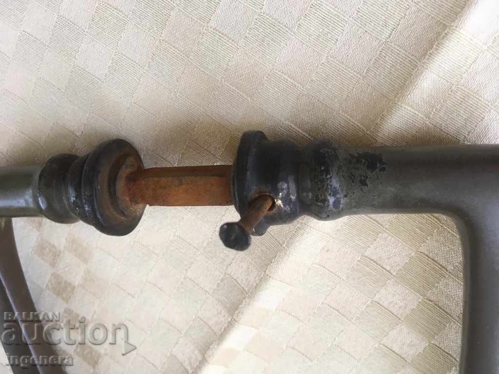 Auction HANDLES SHIELD FOR VILLAGE PORT BRASS ANTIQUE Auction HANDLES SHIELD FOR VILLAGE PORT BRASS ANTIQUE