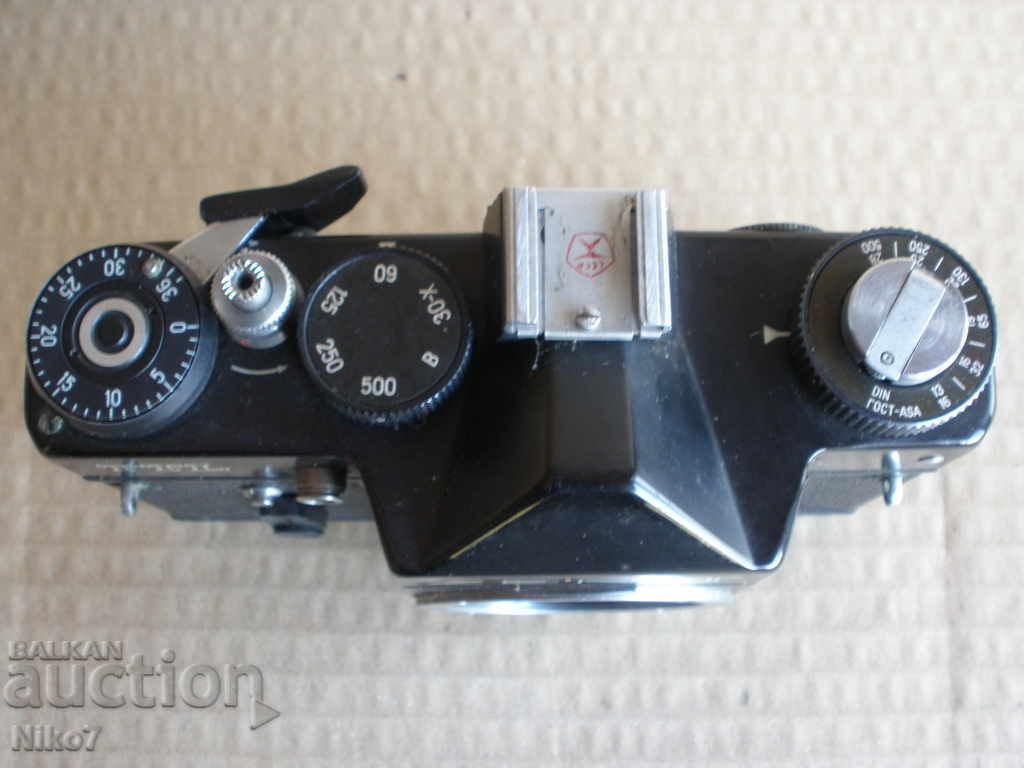 Licitație Vechi aparat de fotografiat sovietic-ZENIT-TTL.