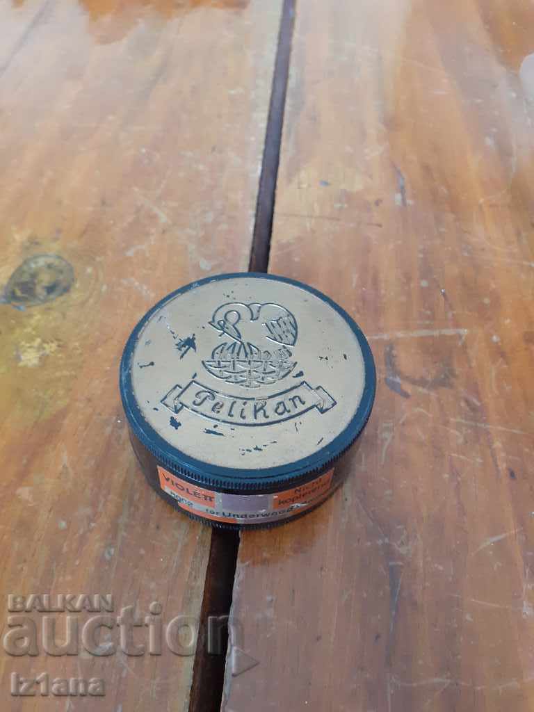 Παλιό κουτί Pelikan με τιμή 9.00 BGN | € 4.60 Παλιό κουτί Pelikan με τιμή 9.00 BGN | € 4.60