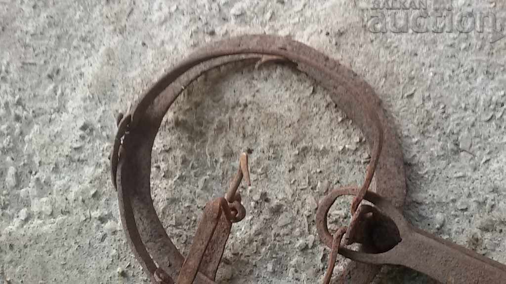 old forged trap for beaded golden ferrets WORKING - 5 old forged trap for beaded golden ferrets WORKING - 5