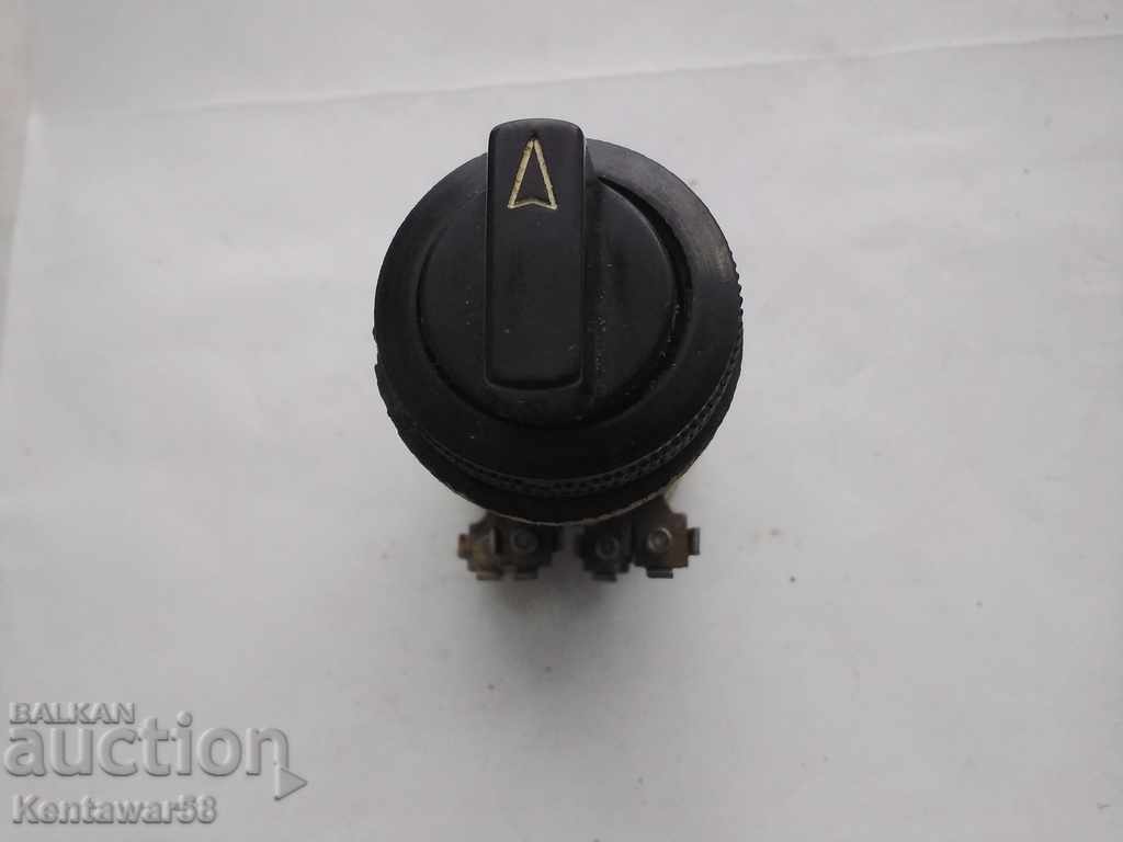 Διακόπτης VT 382 - νέος. με τιμή 4.00 BGN | € 2.05 Διακόπτης VT 382 - νέος. με τιμή 4.00 BGN | € 2.05