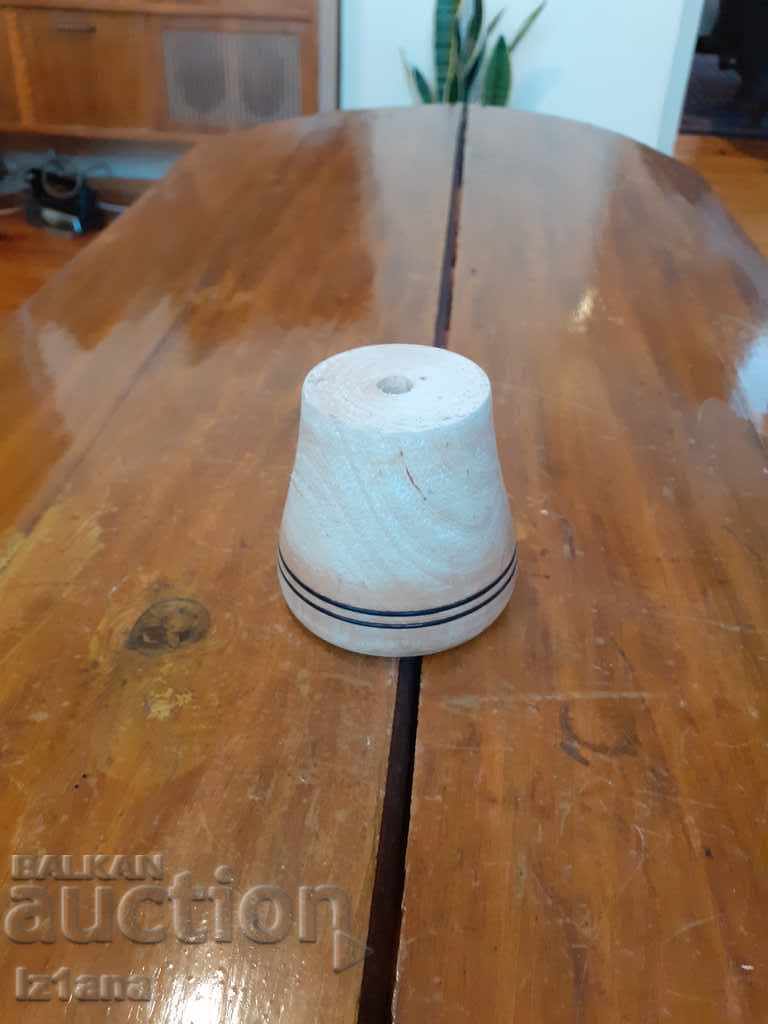 Παράδοση Παλιό ξύλινο πολυέλαιο Κύπελλο