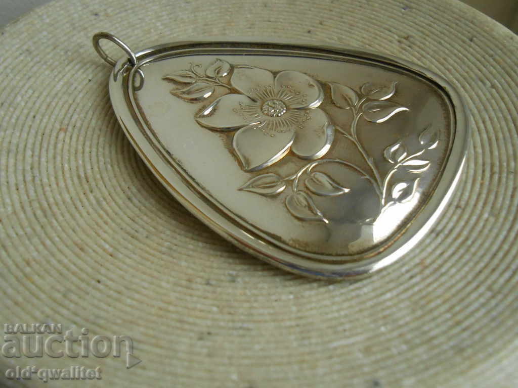 MEDALION de argint, pandantiv cu flori Ștampile din argint 925