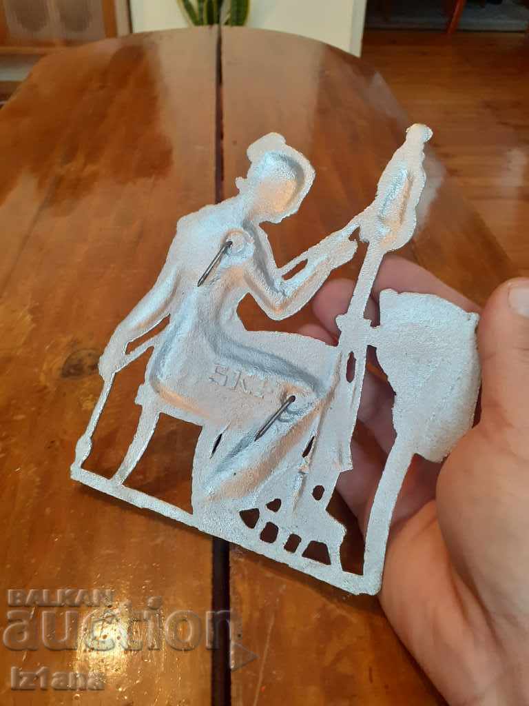 Auction  Old aluminum casting