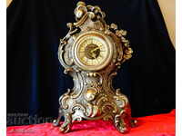 Bronze mechanical mantel clock, baroque.