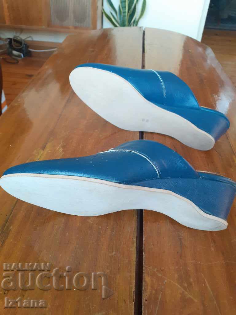 Papuci vechi pentru femei Mladost - 5