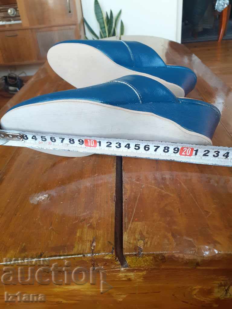 Papuci vechi pentru femei Mladost - 7