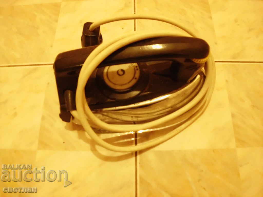 OLD RUSSIAN STEAM IRON-2