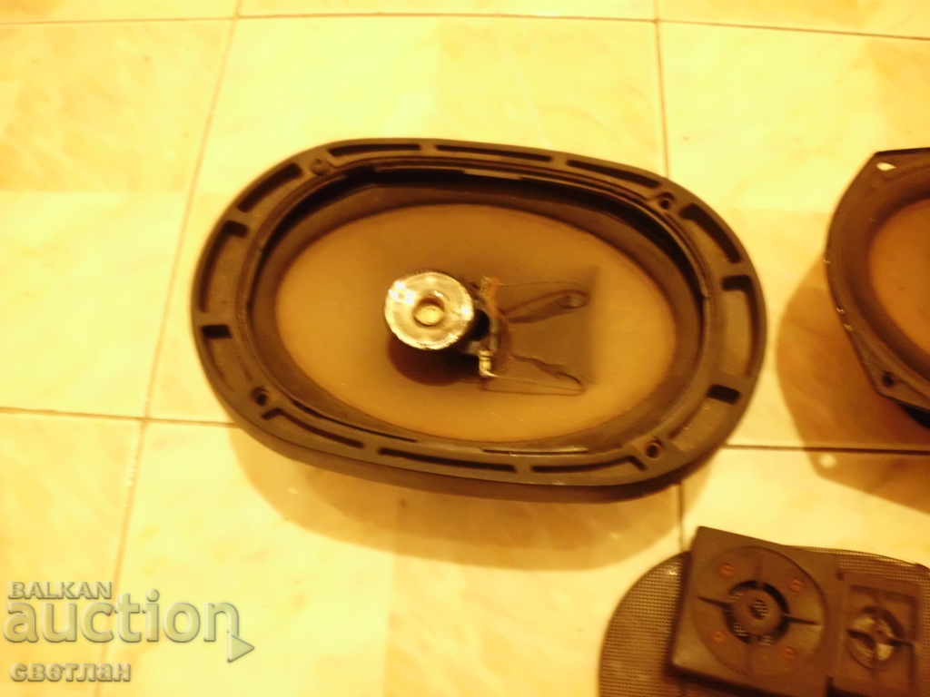 TWO REAR COLUMNS with price 12.00 BGN | € 6.14 TWO REAR COLUMNS with price 12.00 BGN | € 6.14