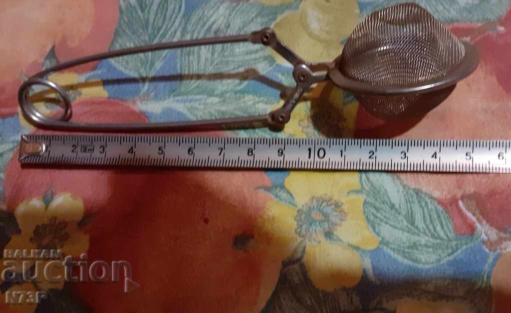 Auction OLD TEA DRAIN. PLIERS .. MADE IN HONG KONG .. Auction OLD TEA DRAIN. PLIERS .. MADE IN HONG KONG ..