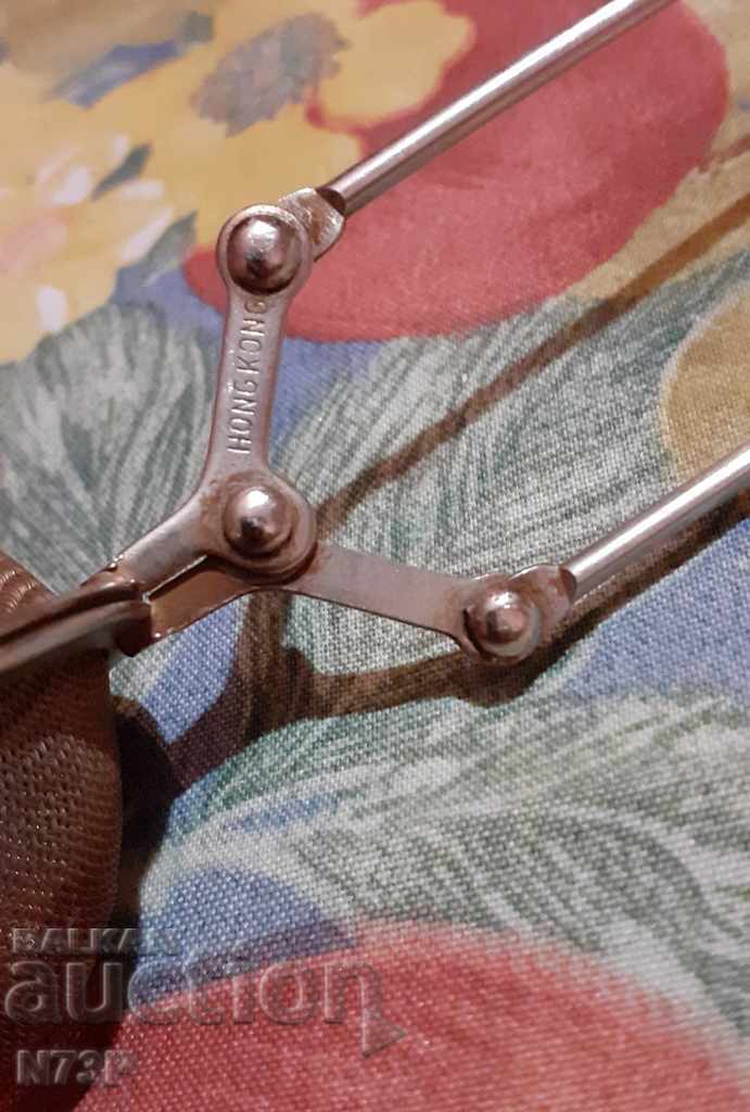 OLD TEA DRAIN. PLIERS .. MADE IN HONG KONG .. - 5 OLD TEA DRAIN. PLIERS .. MADE IN HONG KONG .. - 5
