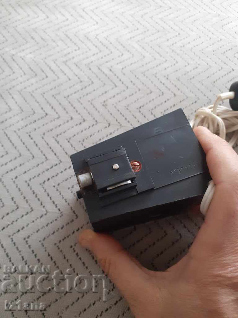 Livrarea Vechi aparat de fotografiat cu bliț Photon Livrarea Vechi aparat de fotografiat cu bliț Photon