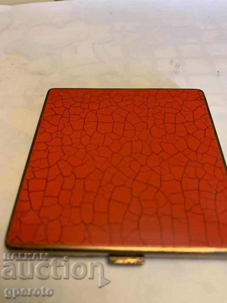 Аукцион Красива стара червена пудриера - Царство България