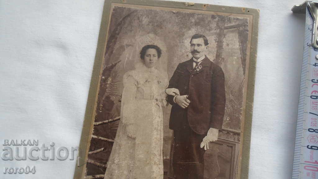 Auction OLD REVIVAL PHOTOGRAPHY - BRIDE AND GROOM Auction OLD REVIVAL PHOTOGRAPHY - BRIDE AND GROOM