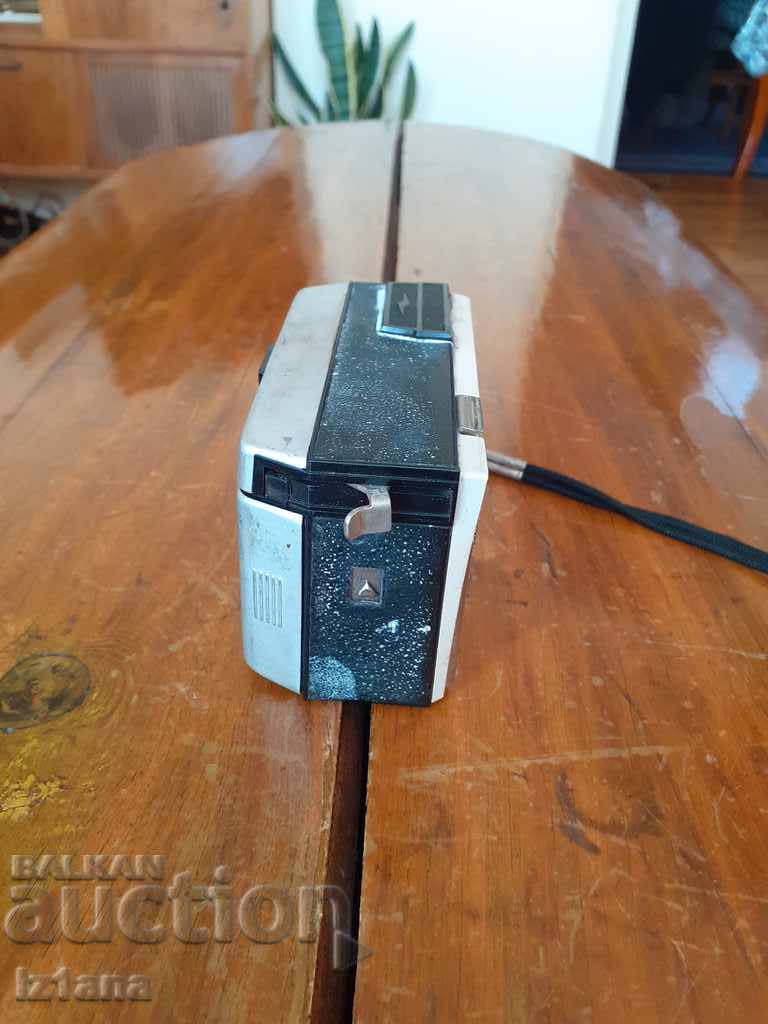 Auction Kodak Instematic Camera 100 Auction Kodak Instematic Camera 100