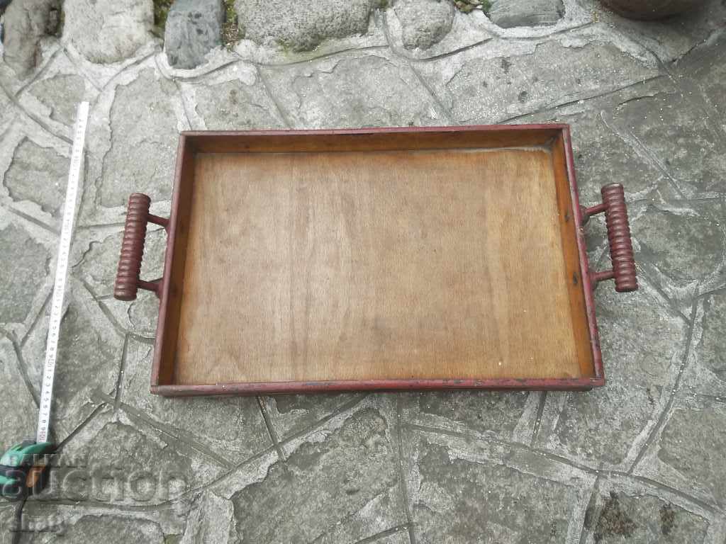 Стара дървена табла.