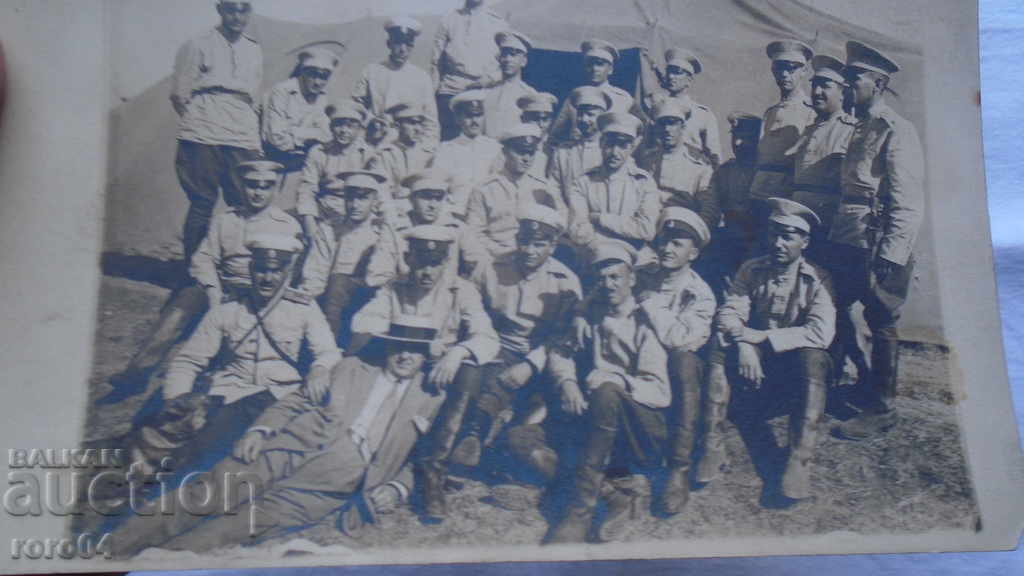 ΓΡΑΦΕΙΟΙ - ΣΤΡΑΤΙΩΤΕΣ - Σκηνή - Πολίτες - 6 ΓΡΑΦΕΙΟΙ - ΣΤΡΑΤΙΩΤΕΣ - Σκηνή - Πολίτες - 6