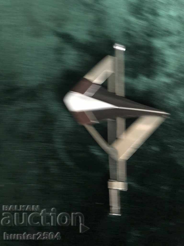 Mother-of-pearl brooch