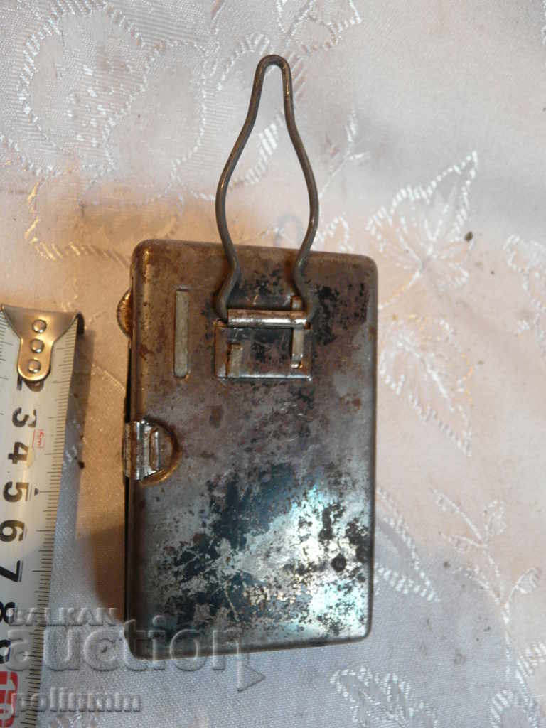 Γερμανικό στρατιωτικό φανάρι - WW2 με τιμή 50.00 BGN | € 25.56 Γερμανικό στρατιωτικό φανάρι - WW2 με τιμή 50.00 BGN | € 25.56