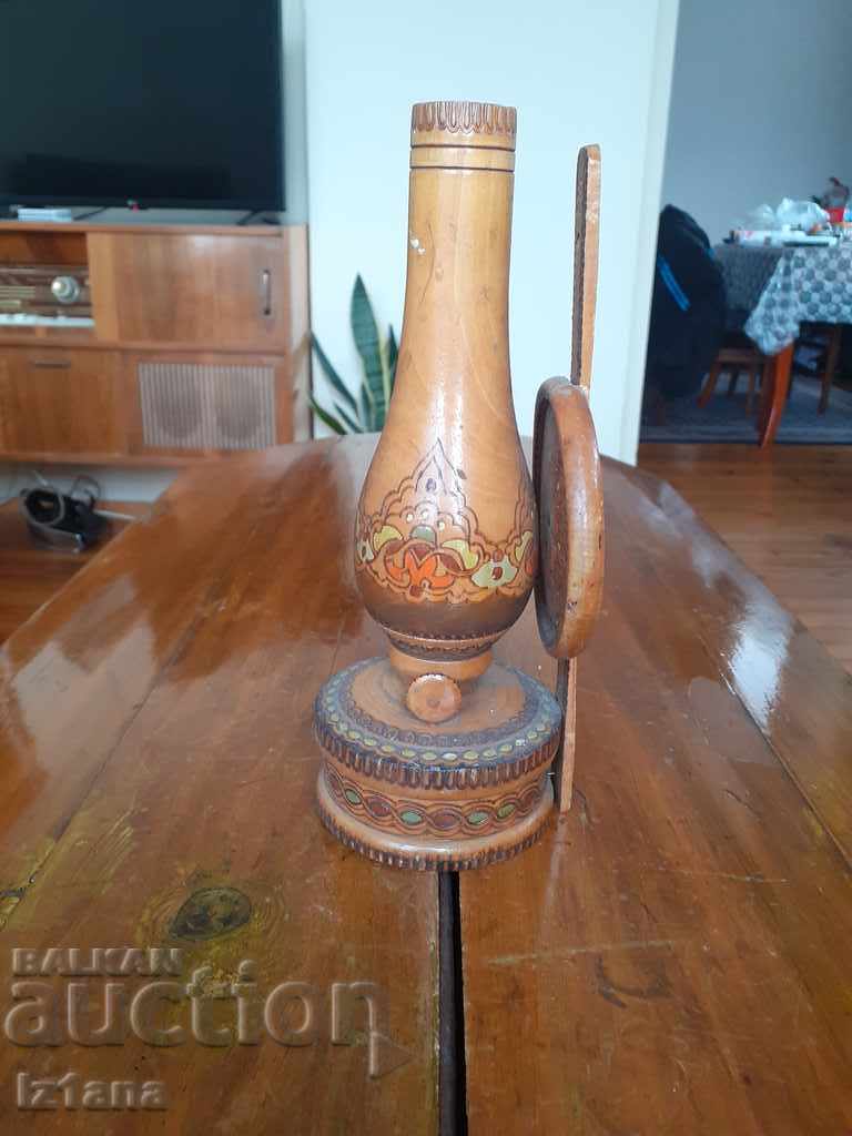 Delivery of Old gas lamp souvenir Delivery of Old gas lamp souvenir