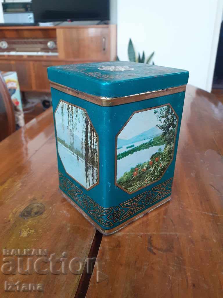 Δημοπρασία Παλιά μεταλλικό κουτί Δημοπρασία Παλιά μεταλλικό κουτί