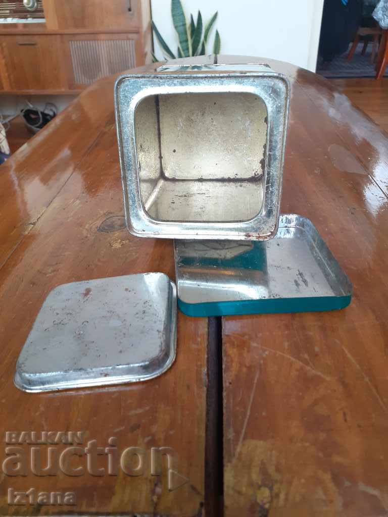 Παλιά μεταλλικό κουτί - 5 Παλιά μεταλλικό κουτί - 5