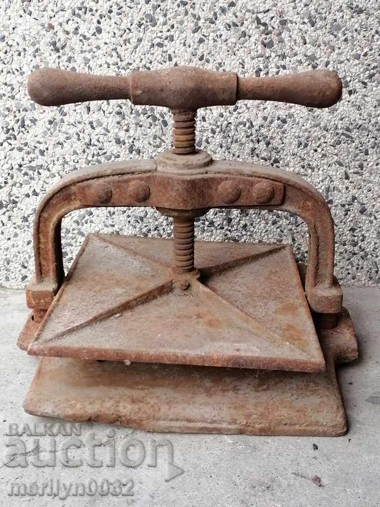 Παλιό εκτυπωτικό χυτοσίδηρο στις αρχές του 19ου αιώνα