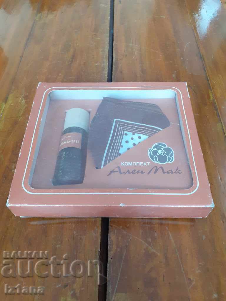 Old set by Alain Mack, Perfume Compliment