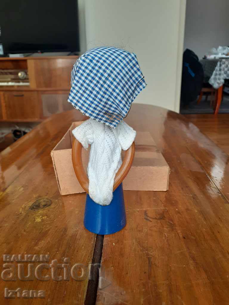 Delivery of Old wooden doll Delivery of Old wooden doll