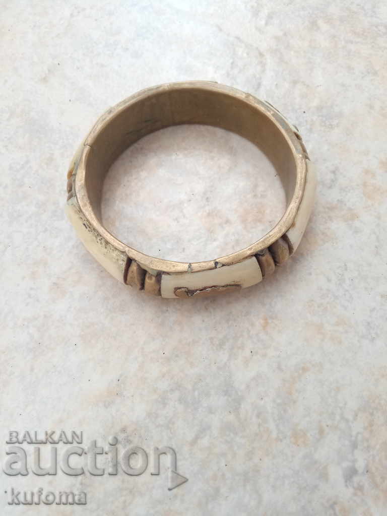 Auction  Old bracelet