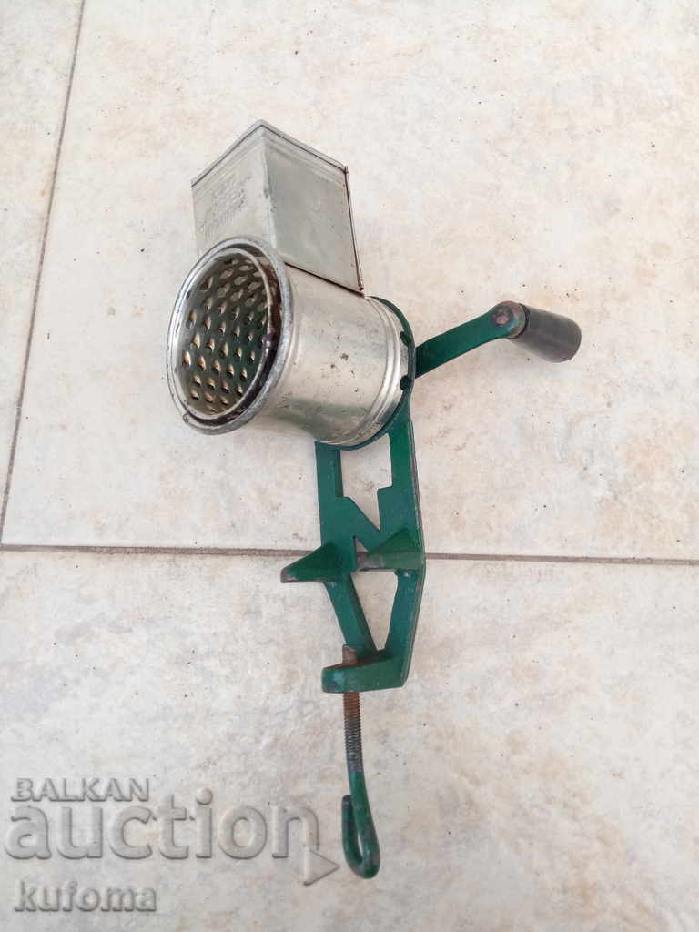 Παλιά μηχανή για καρύδια