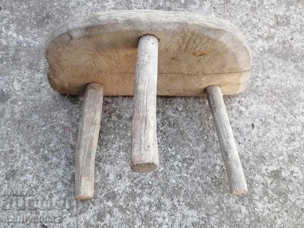 Παλιό τρίποδο σκαμπό, καρέκλα, ξύλινο, πρωτόγονο - 5 Παλιό τρίποδο σκαμπό, καρέκλα, ξύλινο, πρωτόγονο - 5