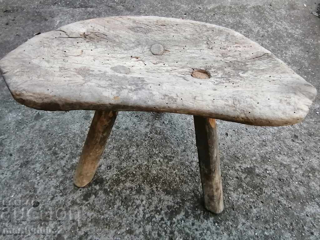 Старо трикрако столче, стол, дървения, примитив