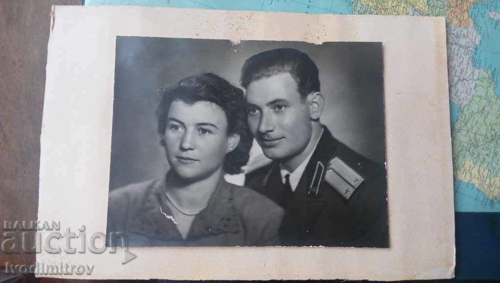 Foto locotenent cu soția sa Cardboard