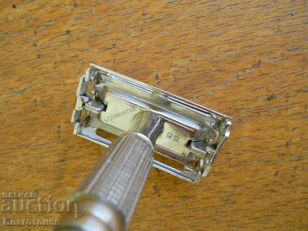 CORONATION razor with price 40.00 BGN | € 20.45 CORONATION razor with price 40.00 BGN | € 20.45