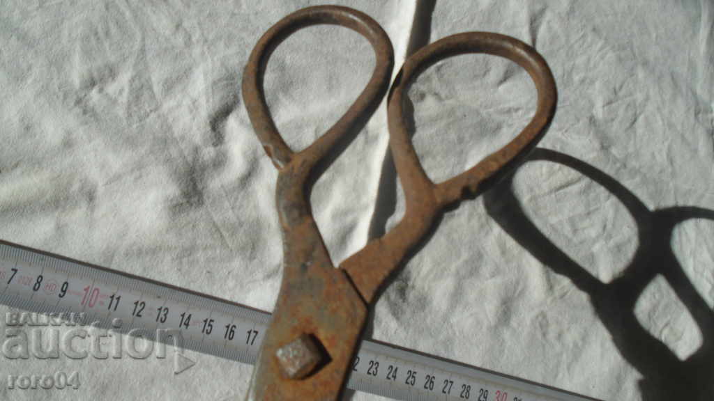 Delivery of LARGE ABADJIAN SCISSORS Delivery of LARGE ABADJIAN SCISSORS